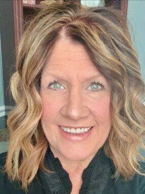 Meet your Posher, Tena